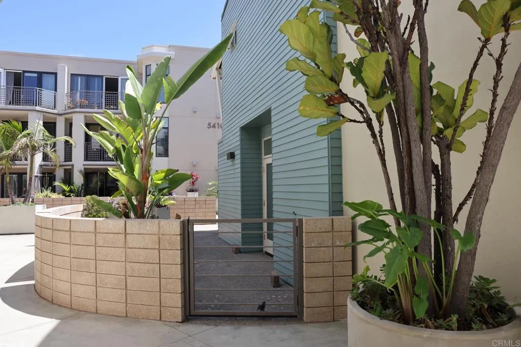 https://cdn.realtyfeed.com/cdn/127/306187132/bd652fd55d9389cc4fddd67e9d4423b4.webp
