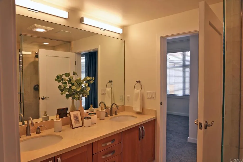 https://cdn.realtyfeed.com/cdn/127/306187132/fd6c28abe957e3d196dfc47cd2225d97.webp