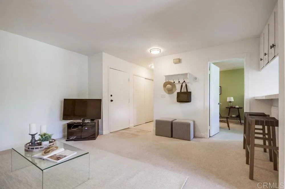 Photo #5: NDP2404860 Listing 