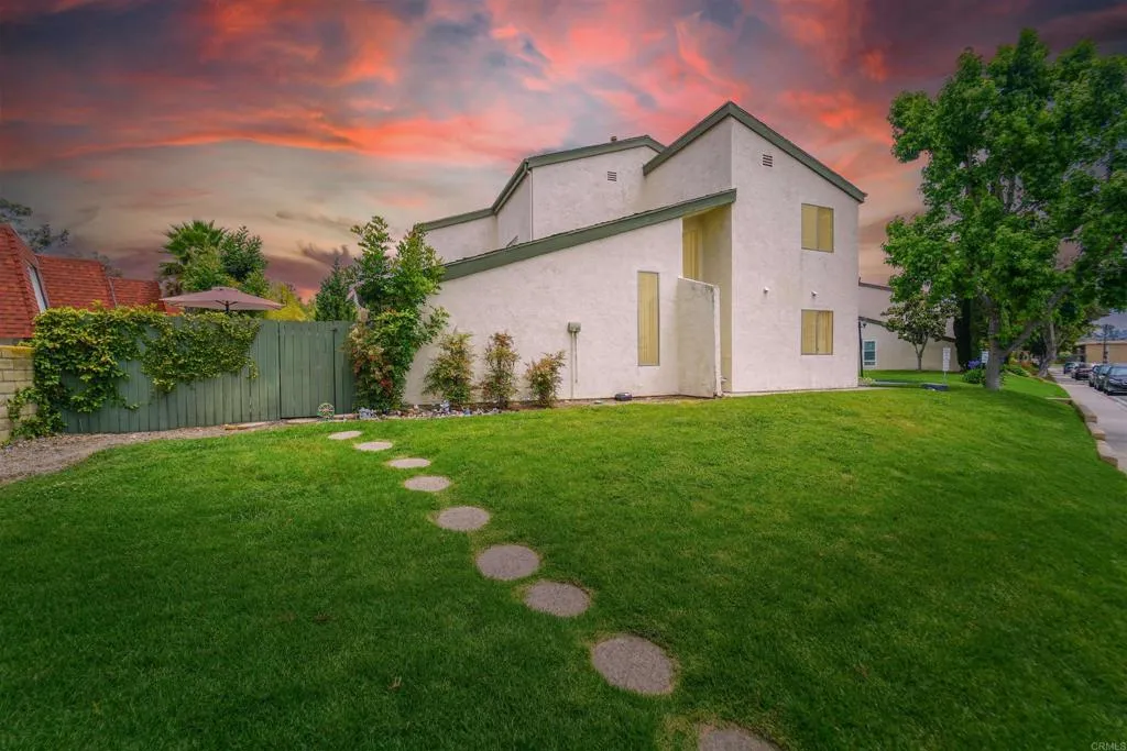 More Details about MLS # PTP2403283 : 7200 MELODY LANE UNIT 6