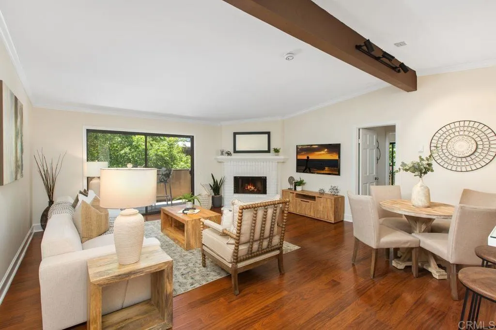 https://cdn.realtyfeed.com/cdn/127/306188402/24dc712ff8b1d1e61f260ea7a899541f.webp