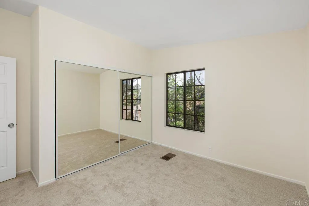 https://cdn.realtyfeed.com/cdn/127/306188402/be963f533f936d636aee0831a7e639d3.webp