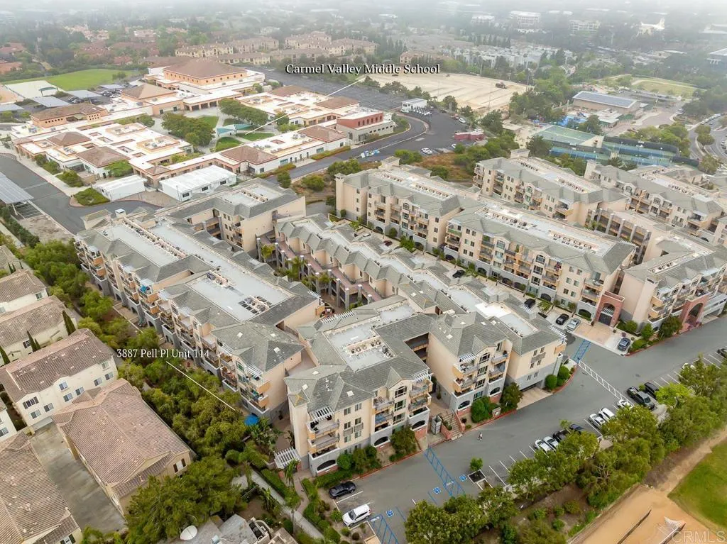 https://cdn.realtyfeed.com/cdn/127/306189477/d7f2687ff1d092515dfe436a6ac4a80b.webp