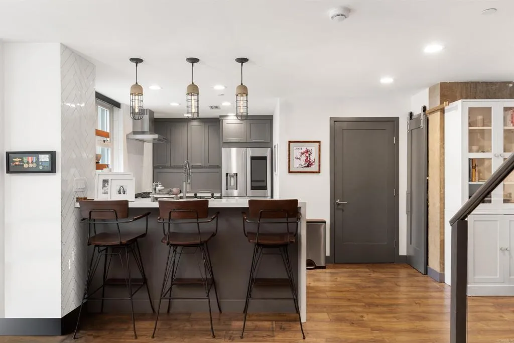 Photo #3: PTP2403337 Listing 