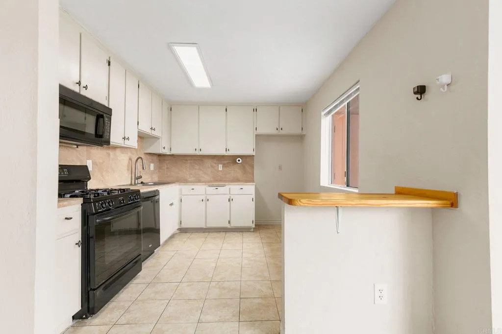 https://cdn.realtyfeed.com/cdn/127/306189947/5fa75541bd9809d8d1b86830320c3706.webp