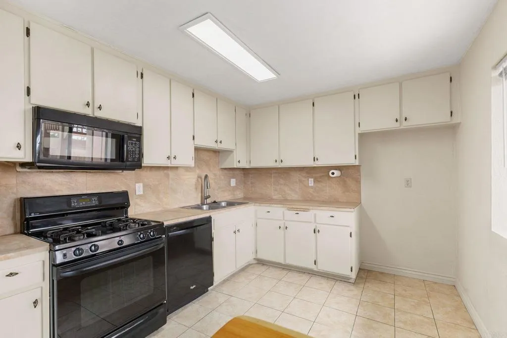 https://cdn.realtyfeed.com/cdn/127/306189947/a05c844ab5c1b09ea0f3dc9e47ea8360.webp