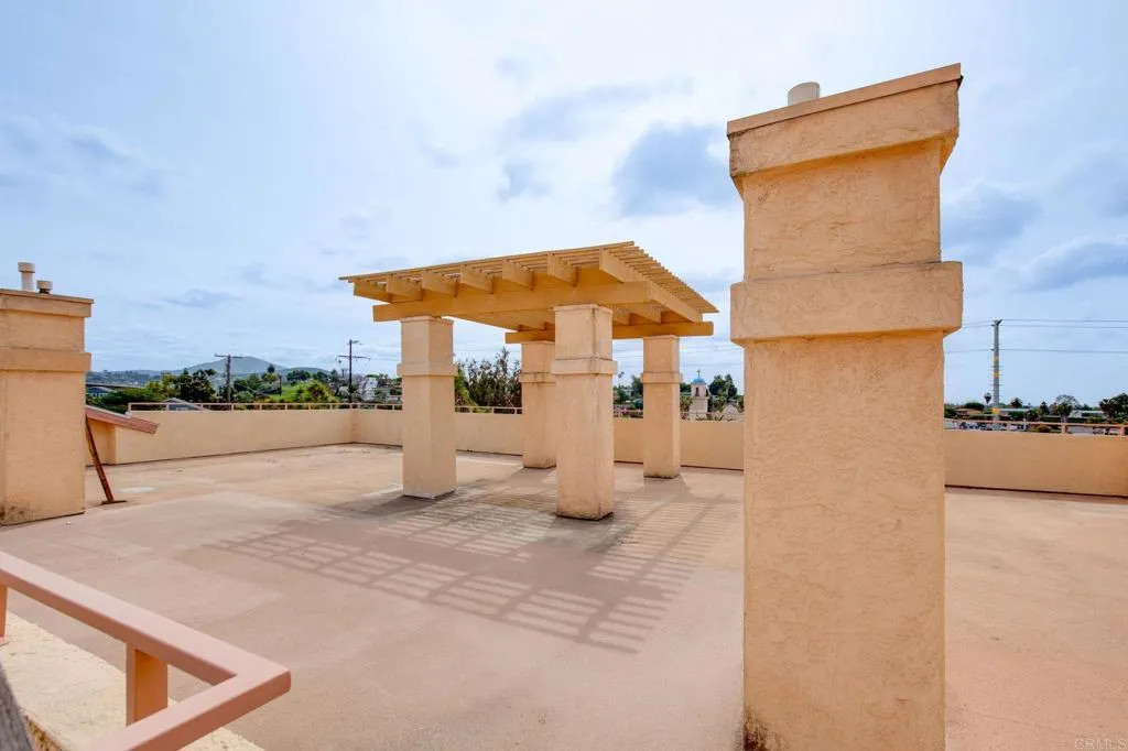 https://cdn.realtyfeed.com/cdn/127/306189947/ade9329acaaf5424c7244f4cede6bbf2.webp