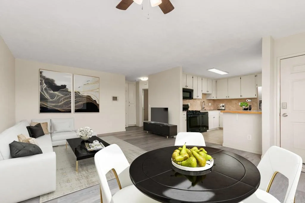 https://cdn.realtyfeed.com/cdn/127/306189947/c1f4ca4e1afe641da5efb9983d8a37d7.webp