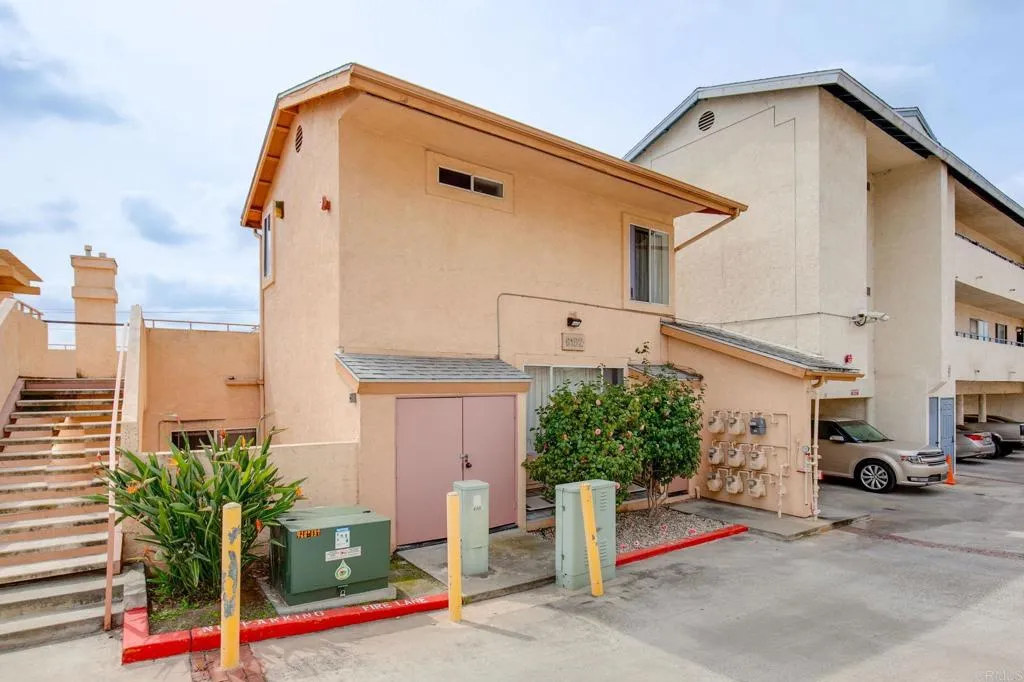 https://cdn.realtyfeed.com/cdn/127/306189947/d887f001b236e3ba817ed521d2675ec7.webp