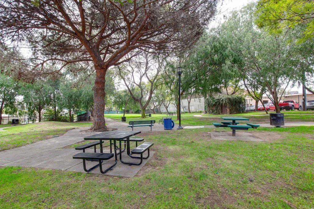 https://cdn.realtyfeed.com/cdn/127/306189947/ed7cdc58d25c1015aa33443bc548f015.webp