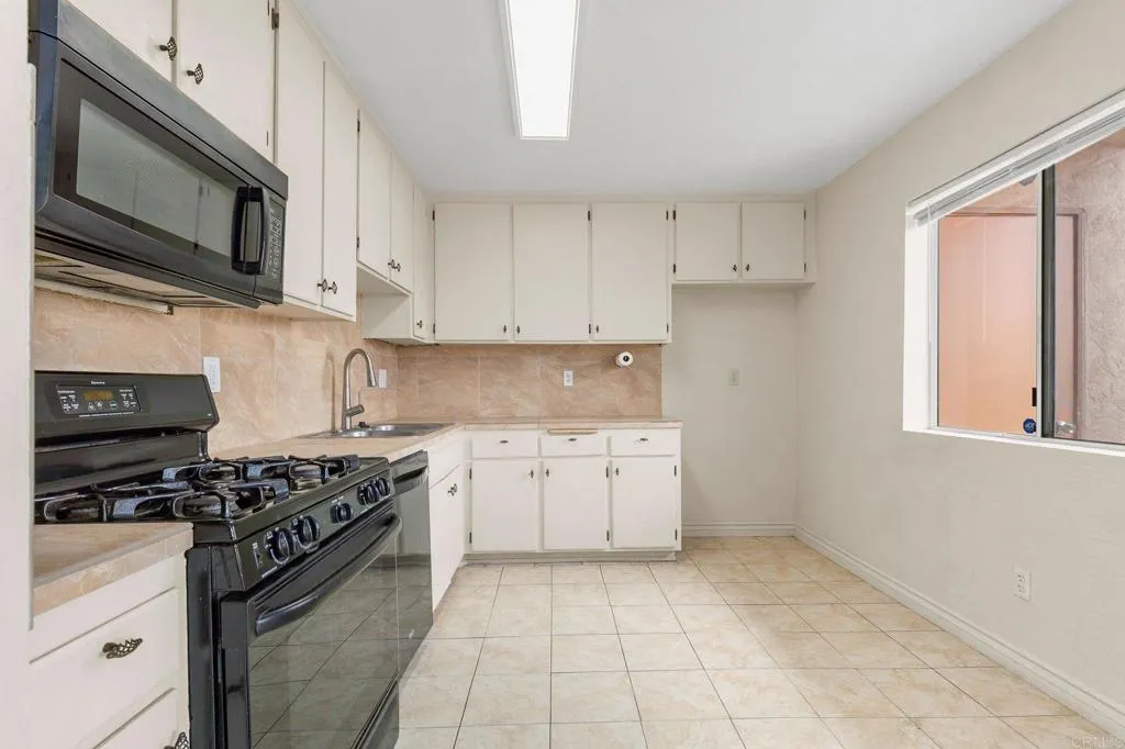 https://cdn.realtyfeed.com/cdn/127/306189947/fce9f0024e6b12f0bc24fdd003f4d443.webp