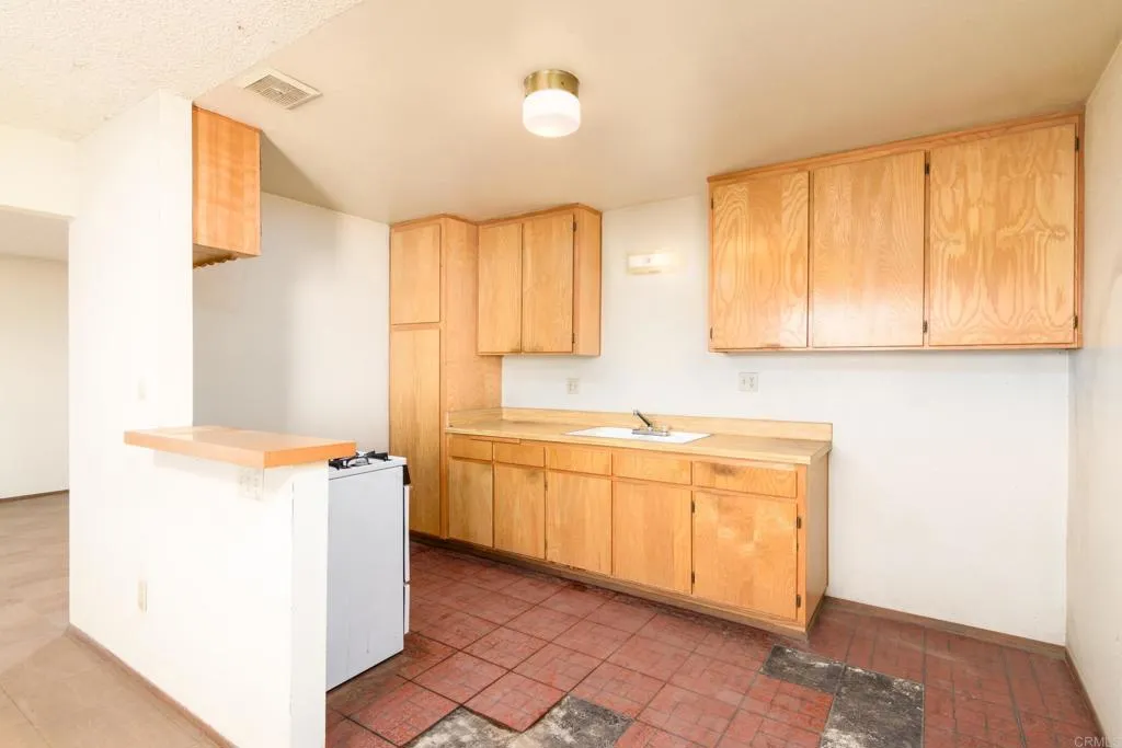 https://cdn.realtyfeed.com/cdn/127/306194542/019db7c237f3afdc1a33d457d32c08f8.webp
