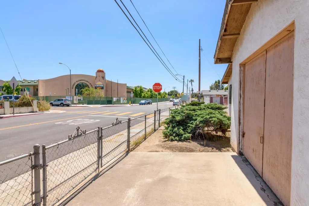 https://cdn.realtyfeed.com/cdn/127/306194542/49c7c3d83c23fa11e8aa364f1f1f6e7f.webp