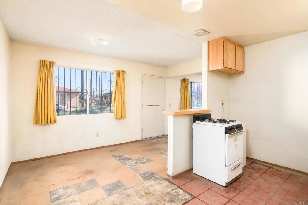 https://cdn.realtyfeed.com/cdn/127/306194542/a72c51fdabbfcc0b7d70e2271cda96c0.webp
