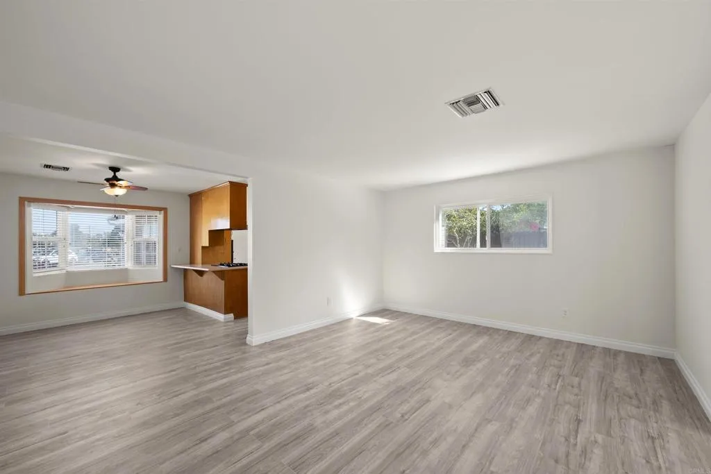 https://cdn.realtyfeed.com/cdn/127/306195385/143ecc470ce67f6bbf807518af30b9dd.webp