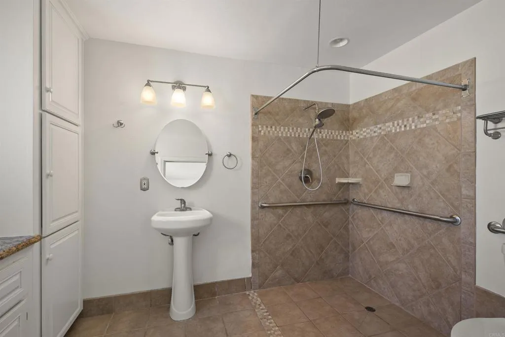 https://cdn.realtyfeed.com/cdn/127/306195385/232fe12e81694f7c7a1f2cd8afae18fc.webp