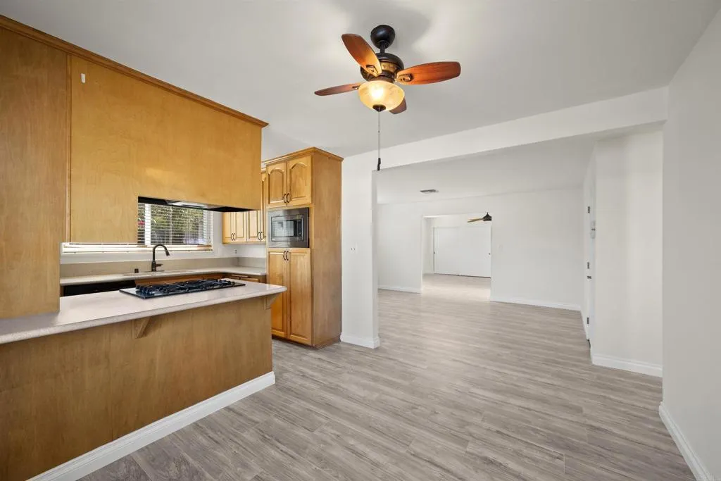 https://cdn.realtyfeed.com/cdn/127/306195385/352cf6c113a9365742ef94e5516a8a96.webp