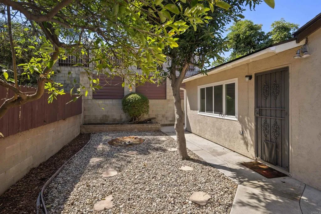 https://cdn.realtyfeed.com/cdn/127/306195385/6c4ac82a084cd309540aa6cf94d01df0.webp