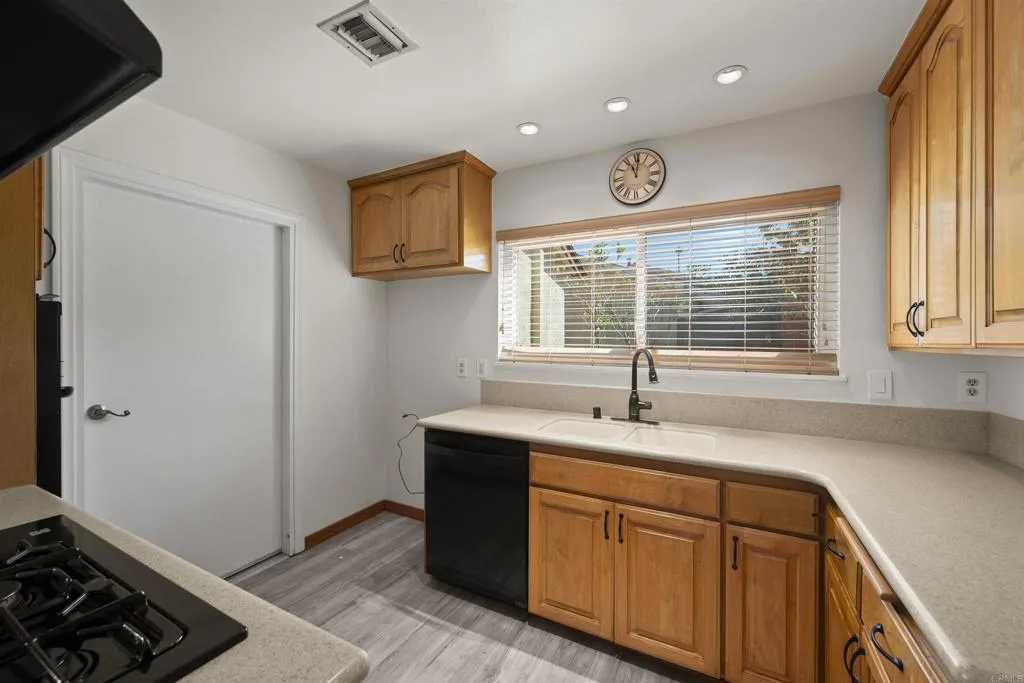 https://cdn.realtyfeed.com/cdn/127/306195385/8164ed54e2fc42060dd590d6dec7f9bb.webp