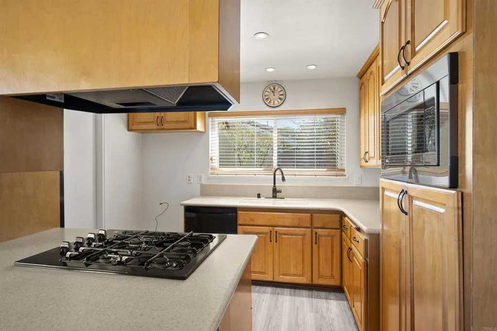 https://cdn.realtyfeed.com/cdn/127/306195385/84638fcb112aaf05a7da6470d8ffea69.webp