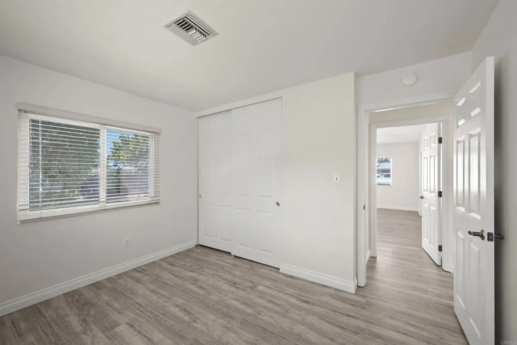 https://cdn.realtyfeed.com/cdn/127/306195385/884f9af8c1bb7738d46bfae5c4ac919f.webp