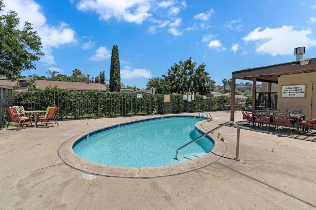 https://cdn.realtyfeed.com/cdn/127/306198290/89c0a9de63157e6da7b001ce61493e54.webp