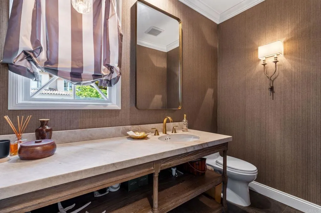 https://cdn.realtyfeed.com/cdn/127/306200081/2913853df43393bc4161f45b217d8d0b.webp