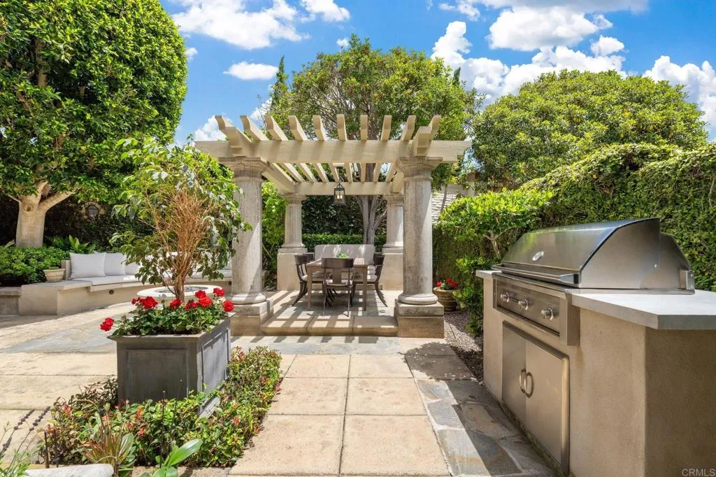 https://cdn.realtyfeed.com/cdn/127/306200081/2d0edcfb6b0bc0ace2b7435b96512c8d.webp