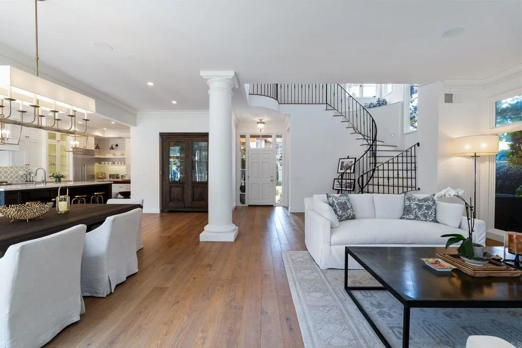 https://cdn.realtyfeed.com/cdn/127/306200081/c1a057b86af1d5db8a449cab9eab2c3f.webp