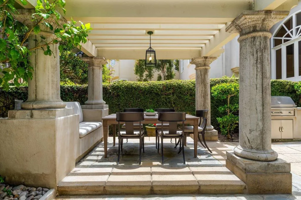 https://cdn.realtyfeed.com/cdn/127/306200081/e13d3052250d8dd47f454561aa73dd18.webp
