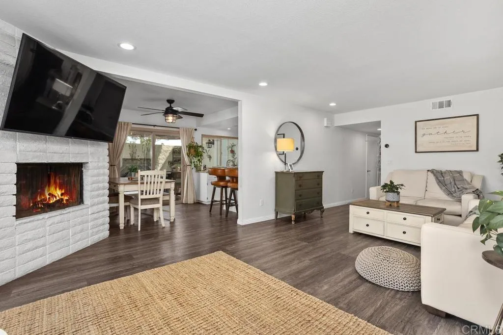 https://cdn.realtyfeed.com/cdn/127/306200182/0bcc23ee104574a04f1a4e3bc7bbf56e.webp