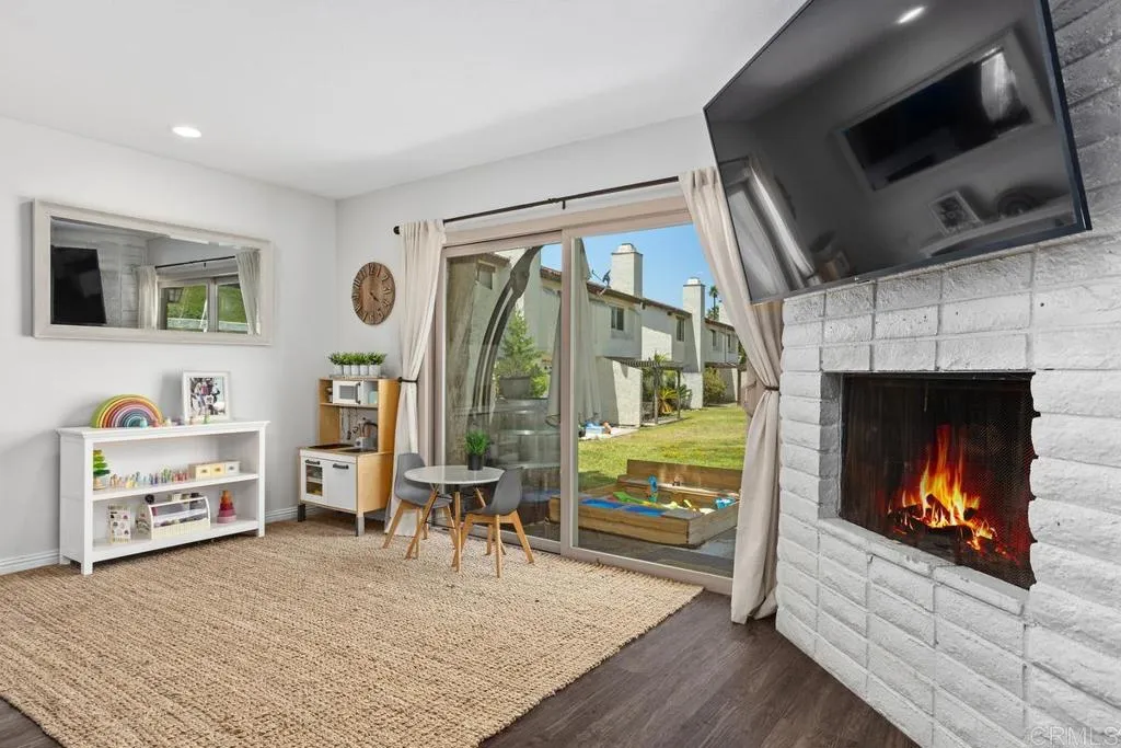 https://cdn.realtyfeed.com/cdn/127/306200182/45a982dde2ca72b3a1d52e88a61e616a.webp