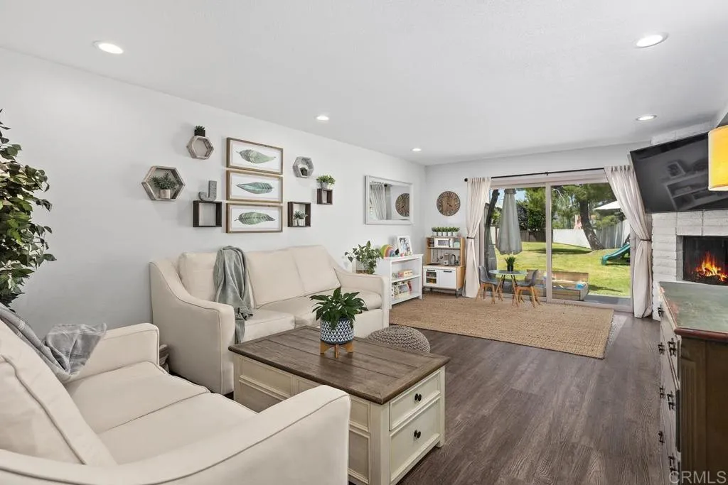 https://cdn.realtyfeed.com/cdn/127/306200182/d7ae15e121e4ef0c134f7a082f8375ea.webp