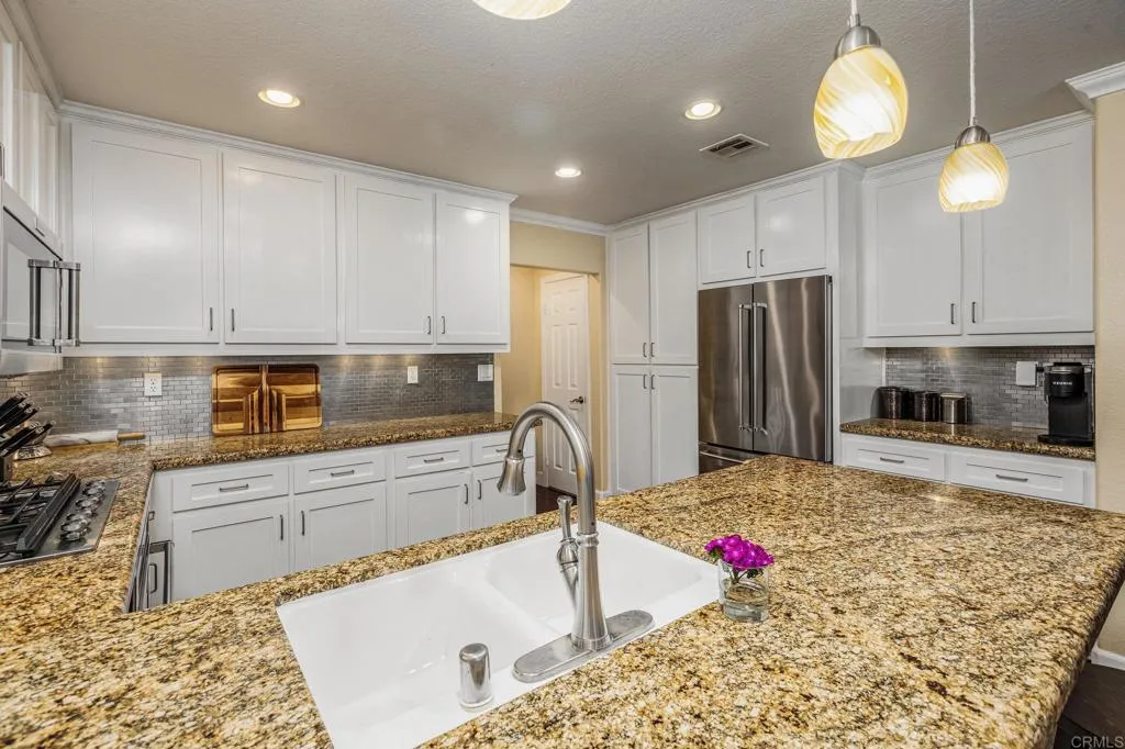 Photo #5: NDP2405473 Listing 