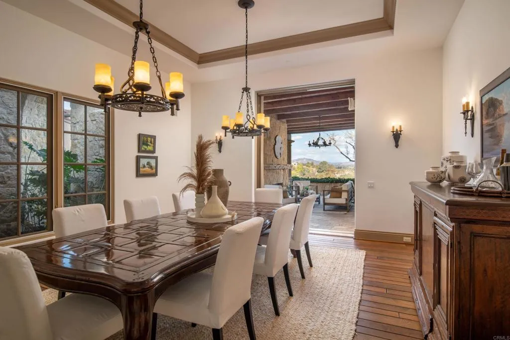 https://cdn.realtyfeed.com/cdn/127/306202740/04326092b2f9f4f4a767a49ca330a85a.webp