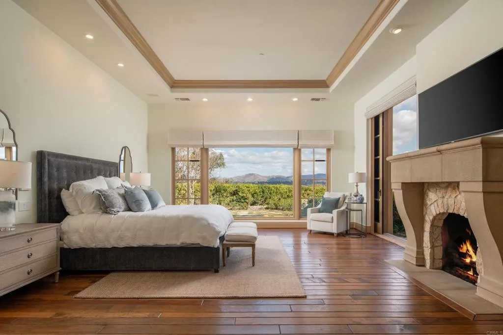 https://cdn.realtyfeed.com/cdn/127/306202740/06b30dd4f18a7b74b6b3b96d2df071c6.webp