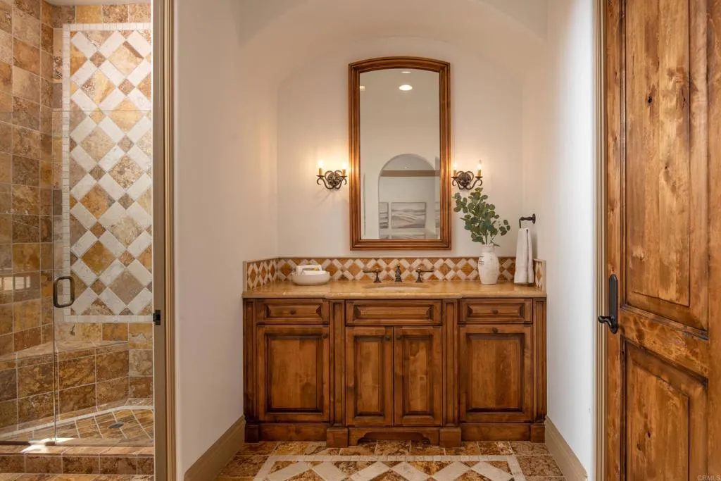 https://cdn.realtyfeed.com/cdn/127/306202740/804a8a686f912ccb707da1dcb33dd2e9.webp