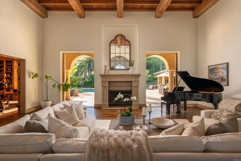 https://cdn.realtyfeed.com/cdn/127/306202740/86e38b9df1366497eaffdfc8031c7a06.webp