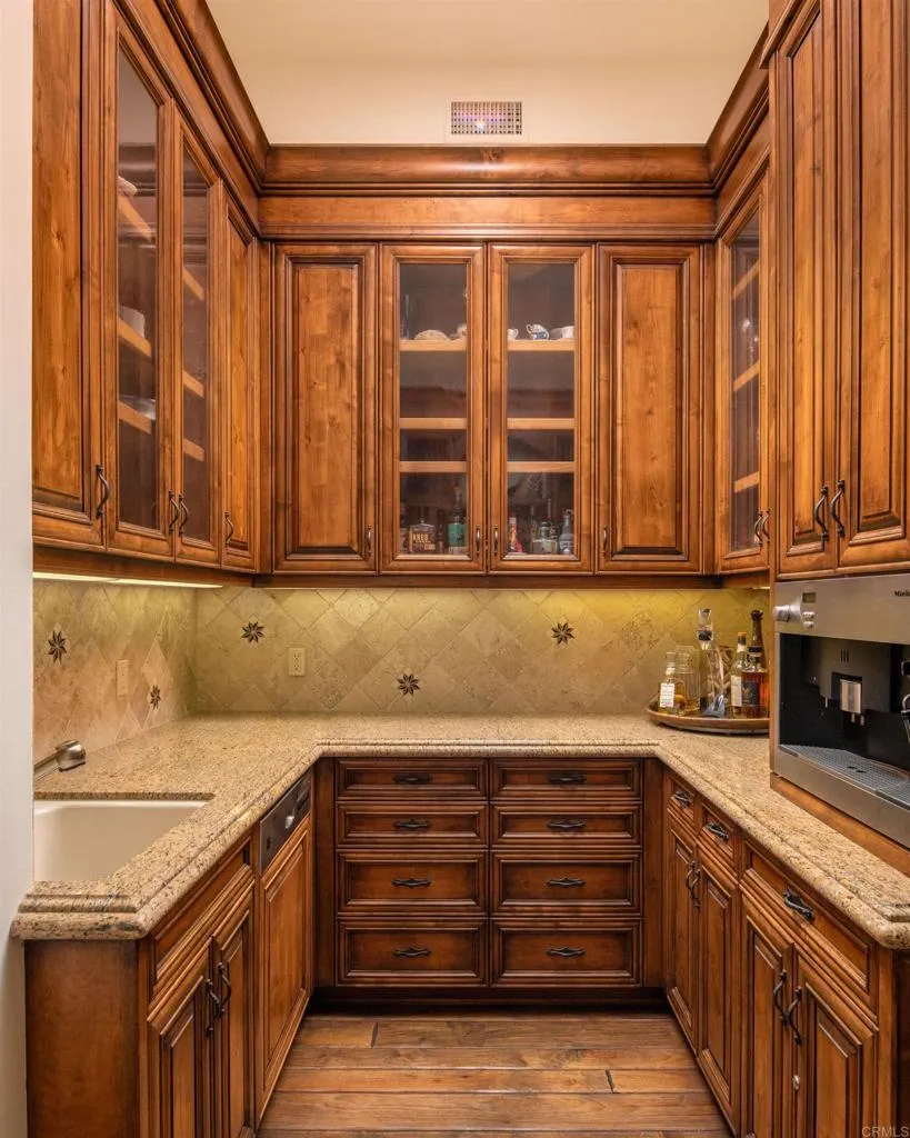 https://cdn.realtyfeed.com/cdn/127/306202740/93254505d7379351d00766ddc7020dbd.webp