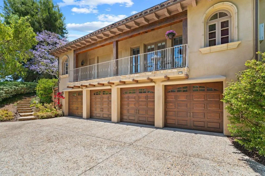https://cdn.realtyfeed.com/cdn/127/306202740/a7d0da36d9c2453e379290218bf3b8e3.webp