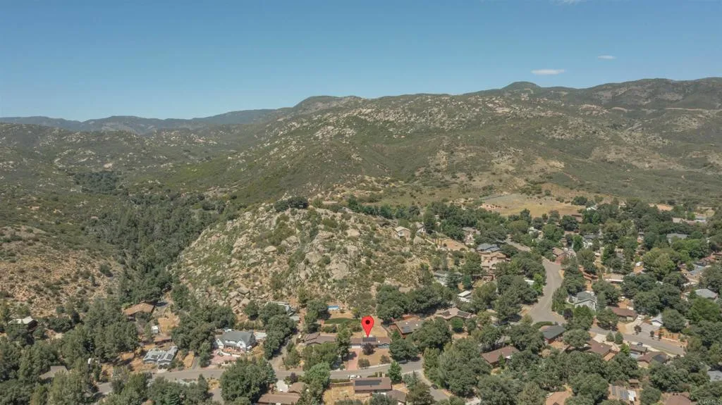 https://cdn.realtyfeed.com/cdn/127/306203202/0969ecde04bcb647ebfd176dbd48c471.webp