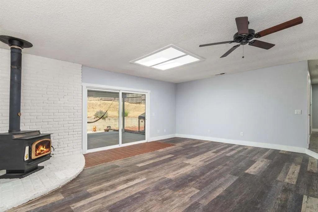 https://cdn.realtyfeed.com/cdn/127/306203202/2182f397d14de71ed88b69eed0eaf92a.webp