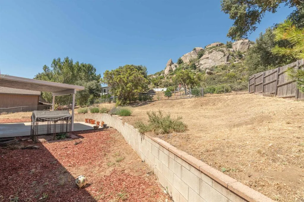 https://cdn.realtyfeed.com/cdn/127/306203202/446ea7062c7fa5fce8933d3b5962cda5.webp