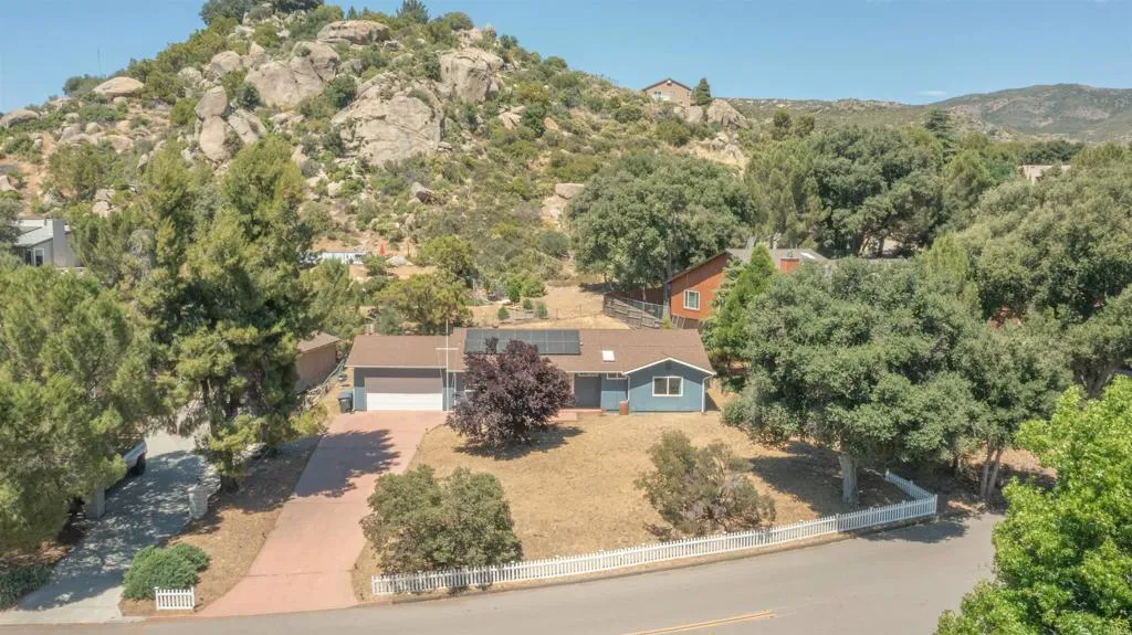 https://cdn.realtyfeed.com/cdn/127/306203202/9bee407b8792b39065babbd90909aad3.webp