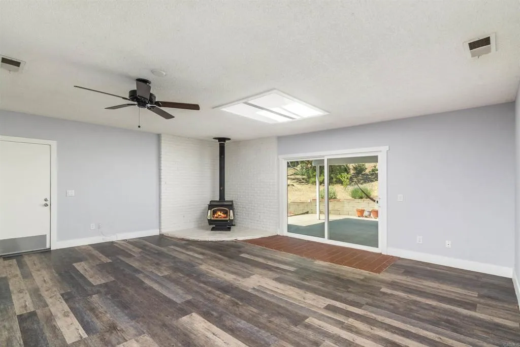 https://cdn.realtyfeed.com/cdn/127/306203202/daa3c9db4f9a5f6ad782a51adfa20290.webp