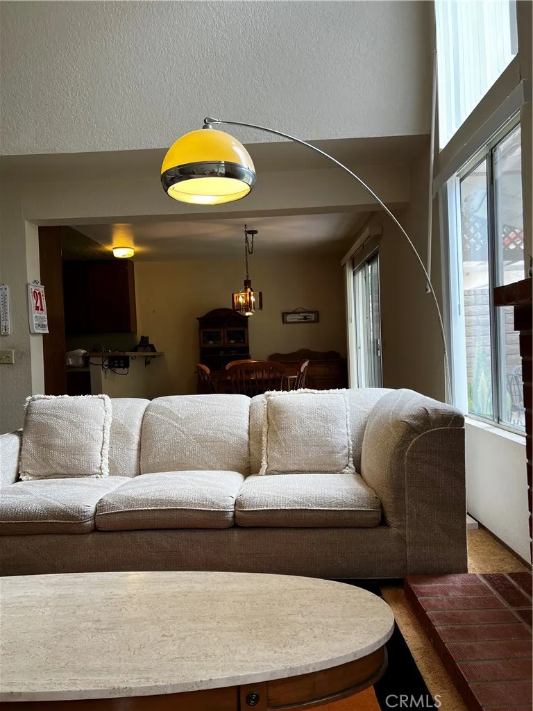 https://cdn.realtyfeed.com/cdn/127/306210625/6e697ff86215a5773e9a4d80a5b9923d.webp