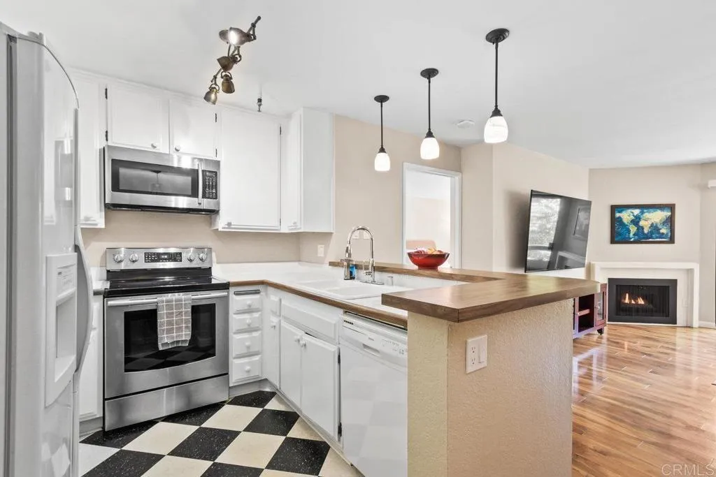 https://cdn.realtyfeed.com/cdn/127/306211371/e32c55444eb9e7697c306e07866c3cd5.webp