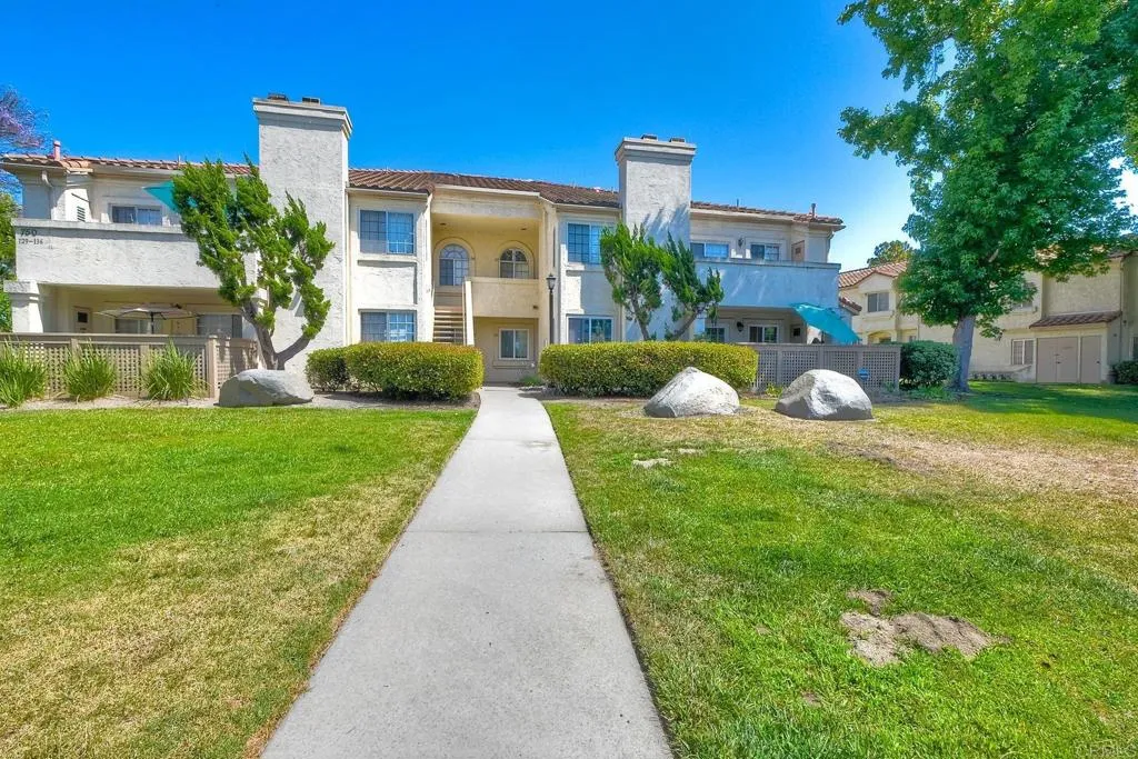 https://cdn.realtyfeed.com/cdn/127/306214136/613b935de8acb8f03c7319934c253b62.webp
