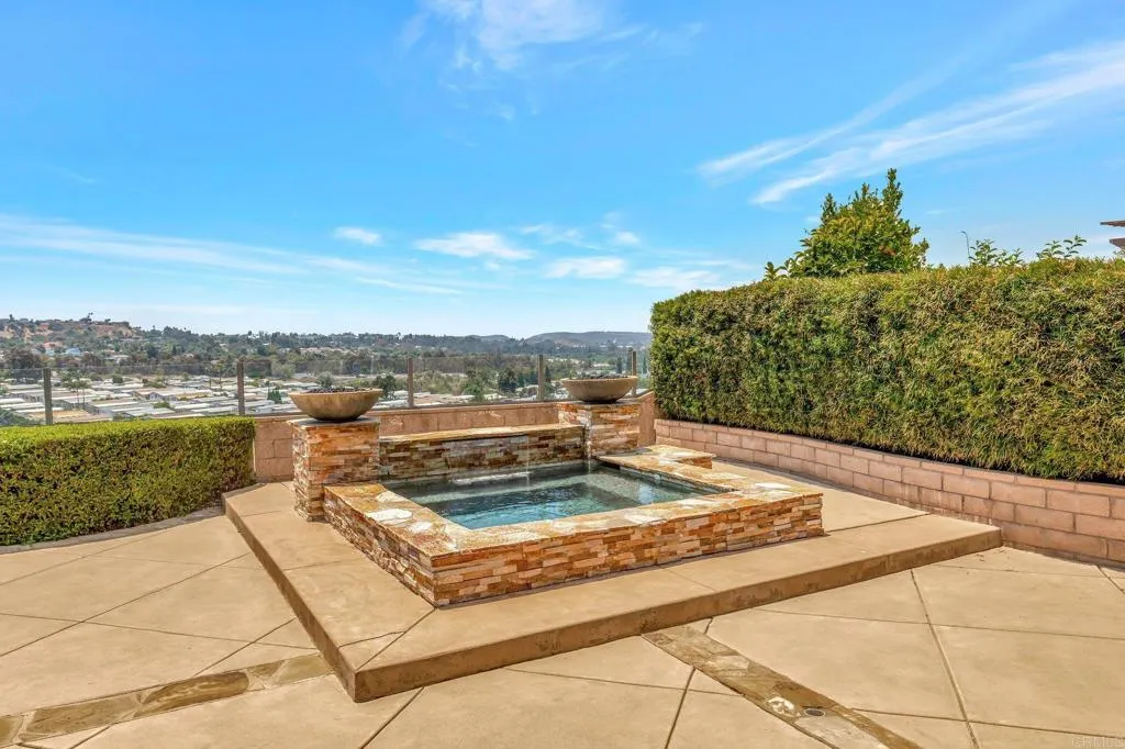 https://cdn.realtyfeed.com/cdn/127/306214433/904d6db9008705124f1120ecebb266df.webp