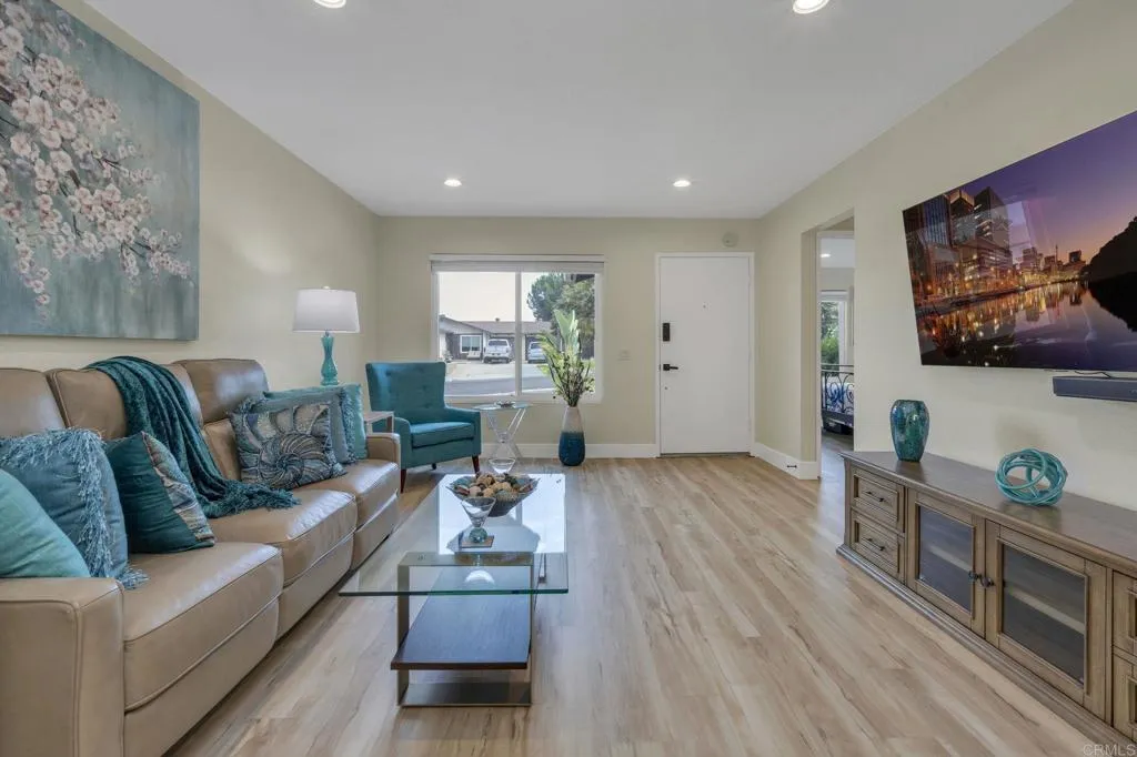 Photo #5: NDP2406107 Listing 